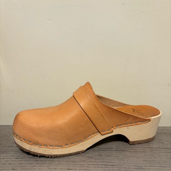 Lotta From Stockholm Elsa Classic Clogs in Natural Leather - Picture 3 of 12
